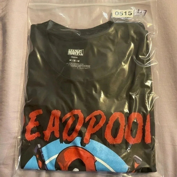 MARVEL DeadPool graphic T-shirt. Size medium - Picture 7 of 7